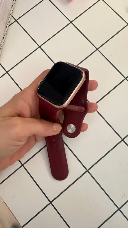 Apple Watch SE 1-го поколения 1
