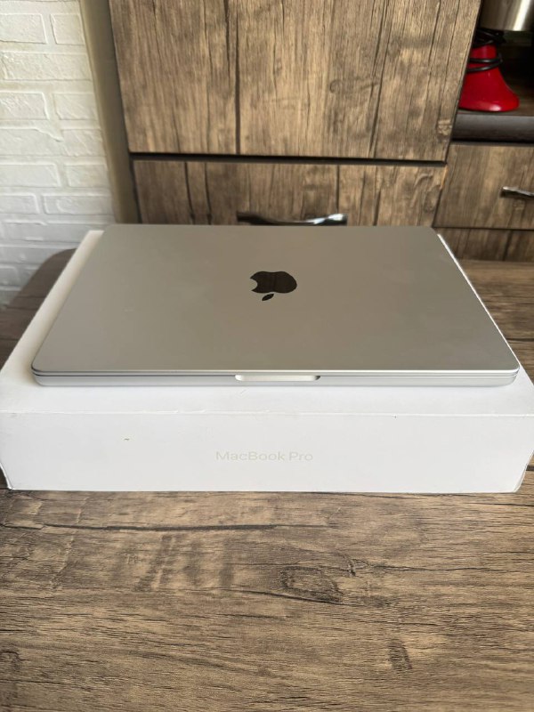 Macbook Pro 14 Inch 2023 M3 8/512 4
