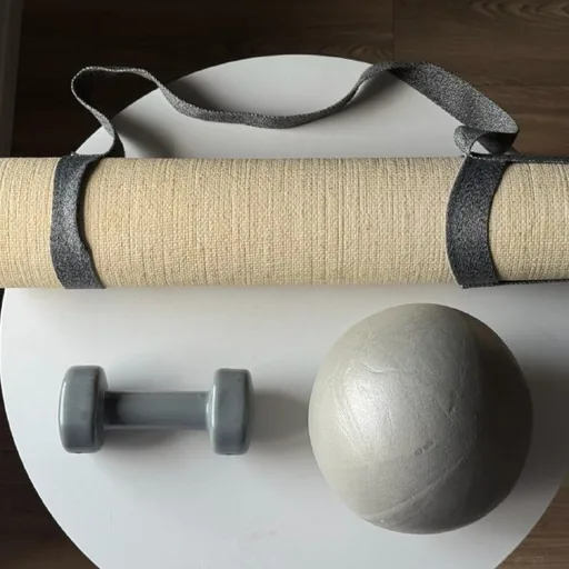 Коврик для йоги, гантель 3 кг, мяч для пилатеса