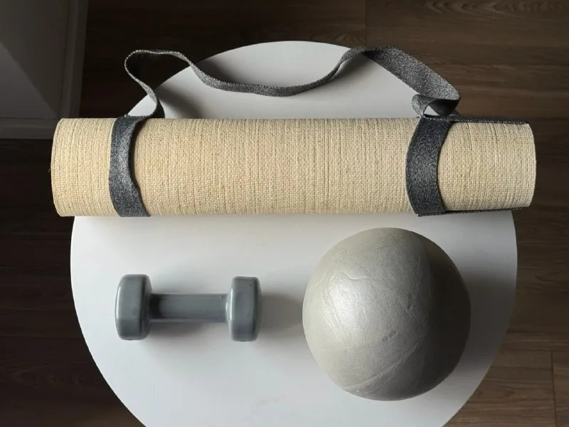 Коврик для йоги, гантель 3 кг, мяч для пилатеса 1