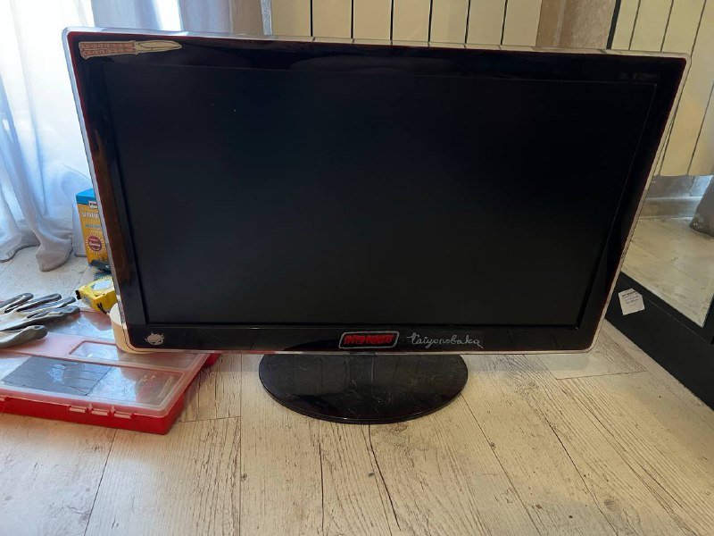 Монитор Samsung FullHD с дефектом