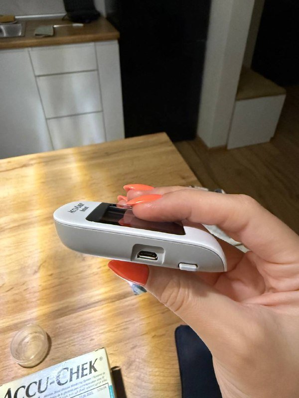 Глюкометр Accu-Chek Instant 2