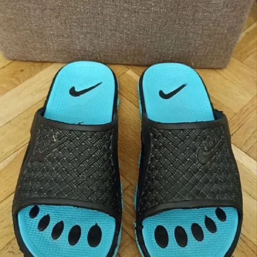 Мужские шлёпанцы Nike, размеры 43 и 45