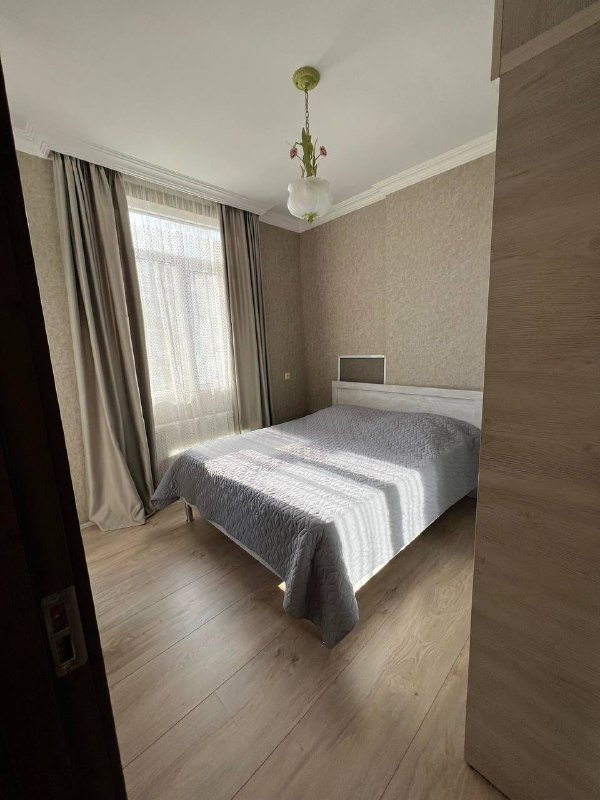 3х комнатная квартира с 2 спальнями в Батуми, аренда 4