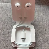 New Apple headphones with Lightning 2