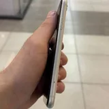iPhone XR 128GB 4