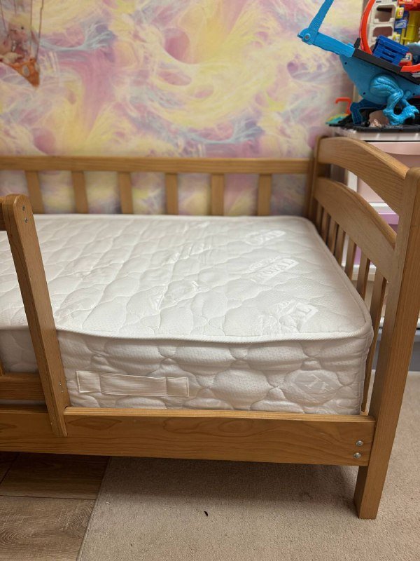 Деревянная кровать 90x200 без матраса 2