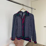 Джинсовая куртка Kenzo, шелковая рубашка MaxMara, рубашка Baroque, джинсы Heron Preston, джинсы Urban Outfitters 3