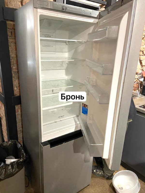 оборудование кофейни, холодильник