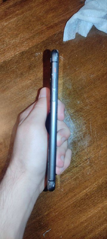 Selling a smartphone with a cracked back cover 4