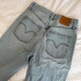 Джинсы Levi’s XS 2