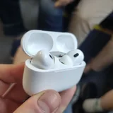 Apple AirPods Pro 2 4