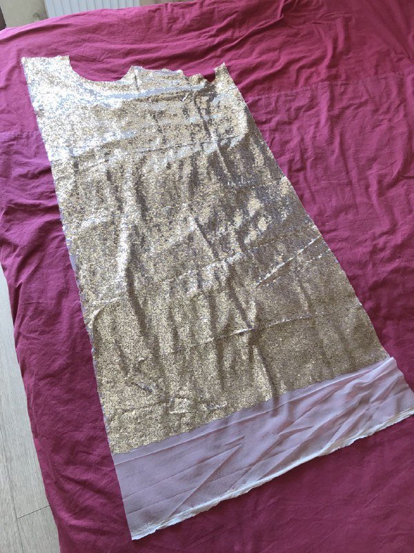 Поролон листовой, бархат, ткань с пайетками 6