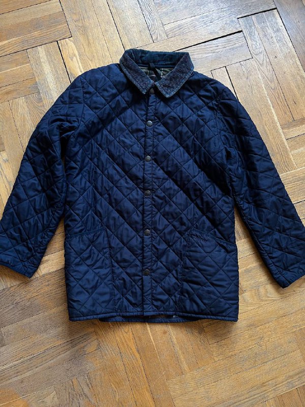 свитшот carhartt, чиносы carhartt, конверсы, Vintage LL Bean Chore Jacket, Barbour jacket coat, Jack wolfskin jacket, жилет FJALLRAVEN Vest Fleece, майка carhartt 5