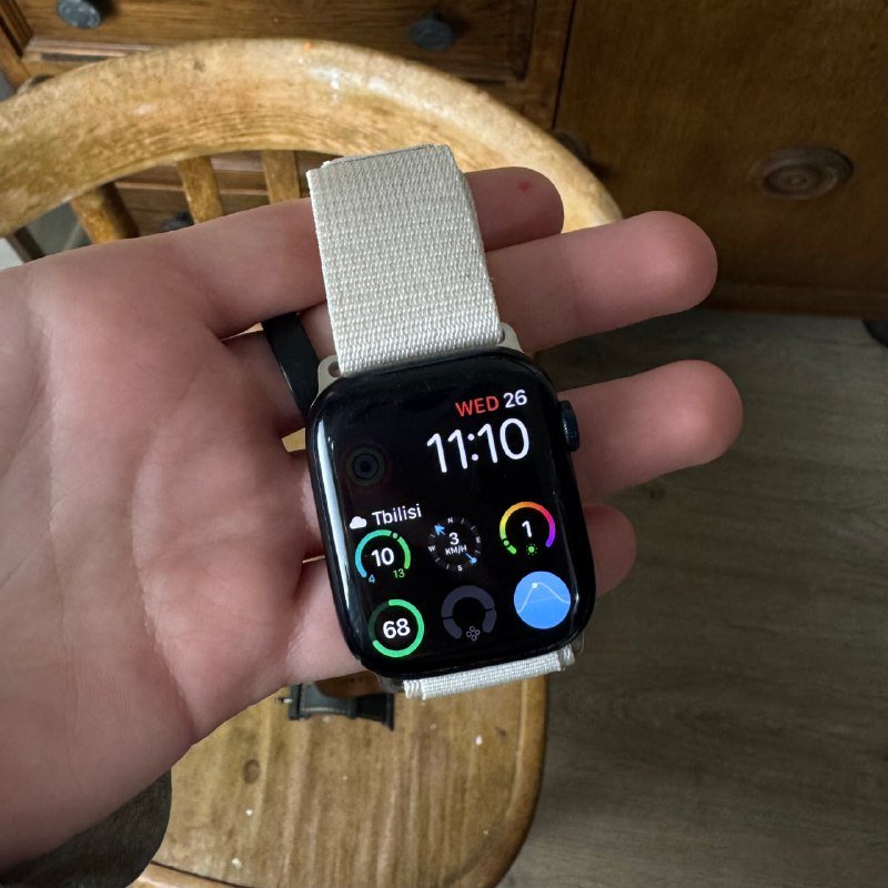 Apple Watch Series 8 GPS 45 мм с ремешками