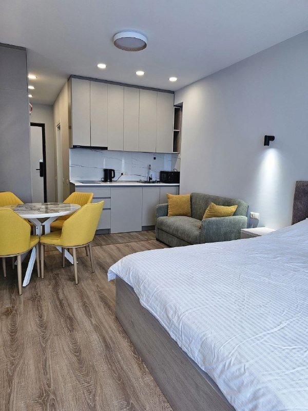 Студия в Black sea towers, аренда до лета 3