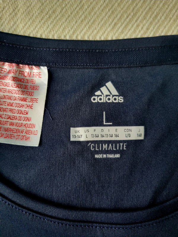 Женская футболка Adidas размер S 2