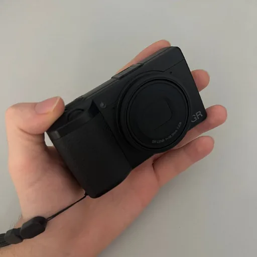 Камера Ricoh GR III