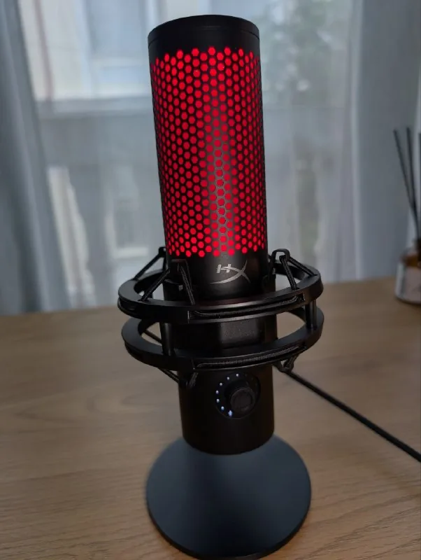 HyperX QuadCast 2 микрофон 1