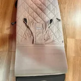 Баунсер Baby Bjorn Cotton Bliss, сменный чехол 1