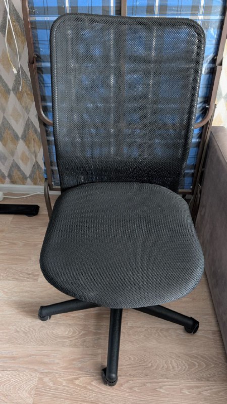 Офисный стул 2