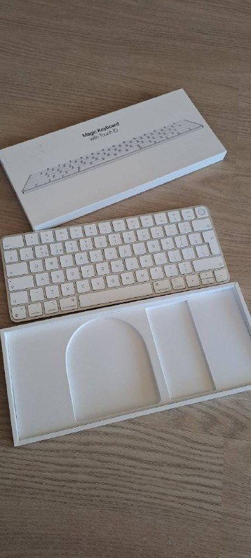 Play Station 5, Dual Sense, Play Station Portal, Apple Magic Keyboard, Apple Magic Trackpad 7