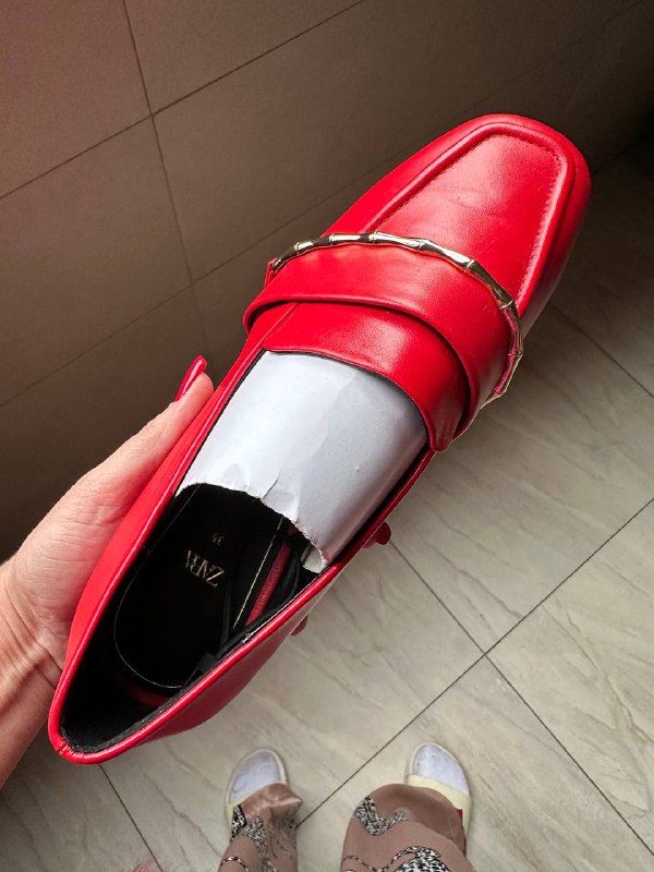 Лоферы Zara, натуральная кожа, новые