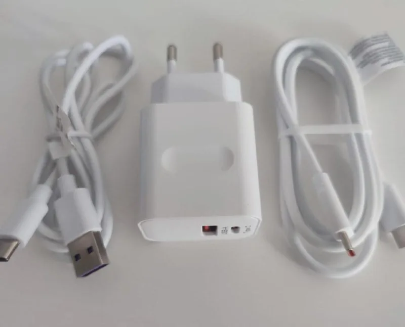 Зарядное устройство Xiaomi, Samsung, Apple с кабелями 1