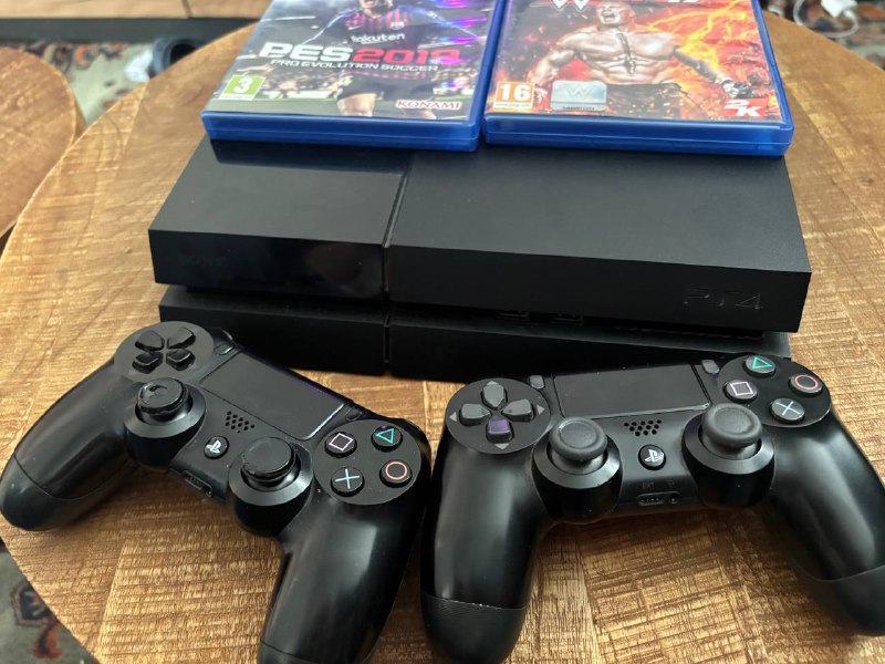 PlayStation 4 2