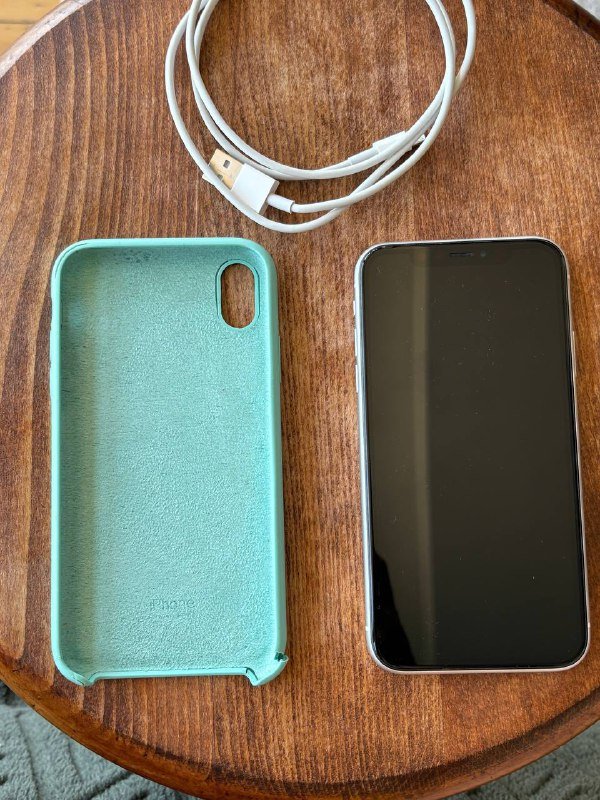 iPhone XR 64GB в отличном состоянии 5