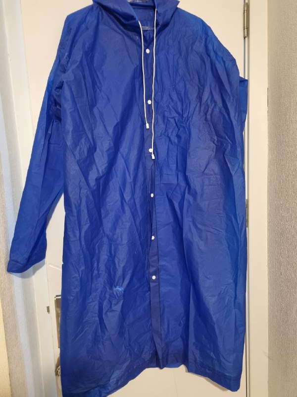 Мужские ботинки Salewa, носки Oysho, дождевик, туристический коврик 8