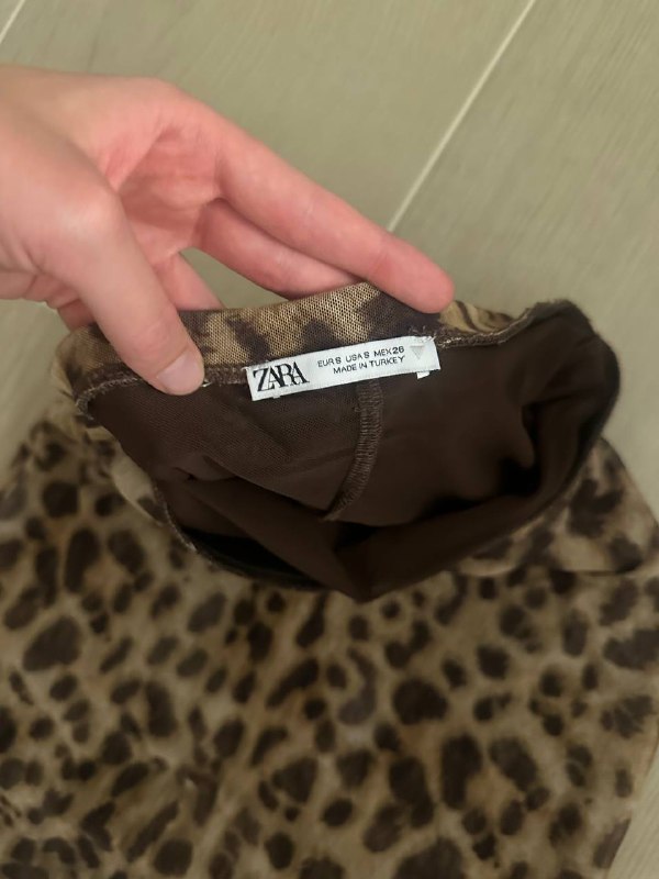 Джинсы, юбка, игрушки 4