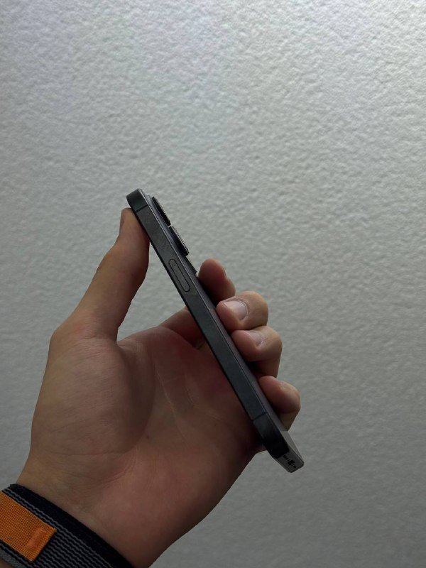 iPhone 15 Pro 256GB Black Titanium 3