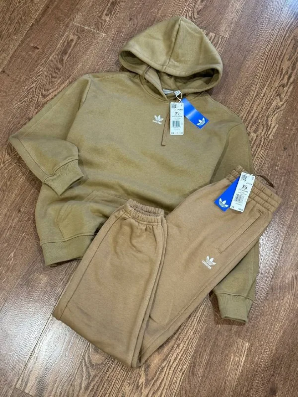 Новый женский костюм Adidas