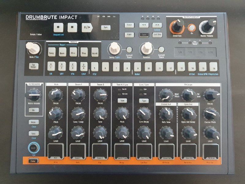 Аналоговая драм-машина Artudia Drumbrute Impact