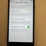 iPhone 11 Pro Max 256GB, iPhone SE 2020 64GB, iPhone SE 16GB 8
