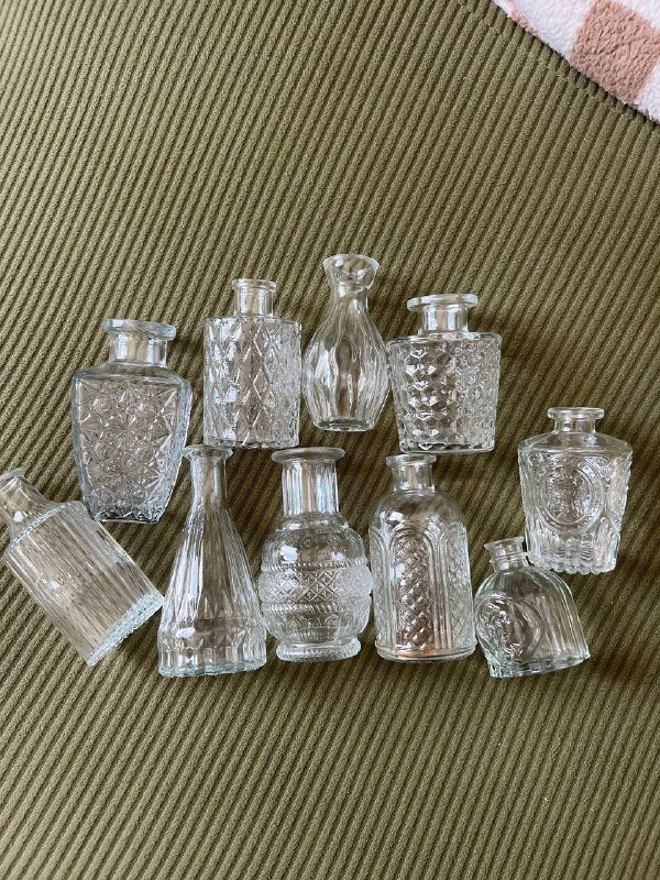 Декор: подсвечники, часы, аксессуары для дома