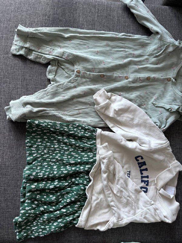 Детская одежда 1-2 года с небольшими дефектами