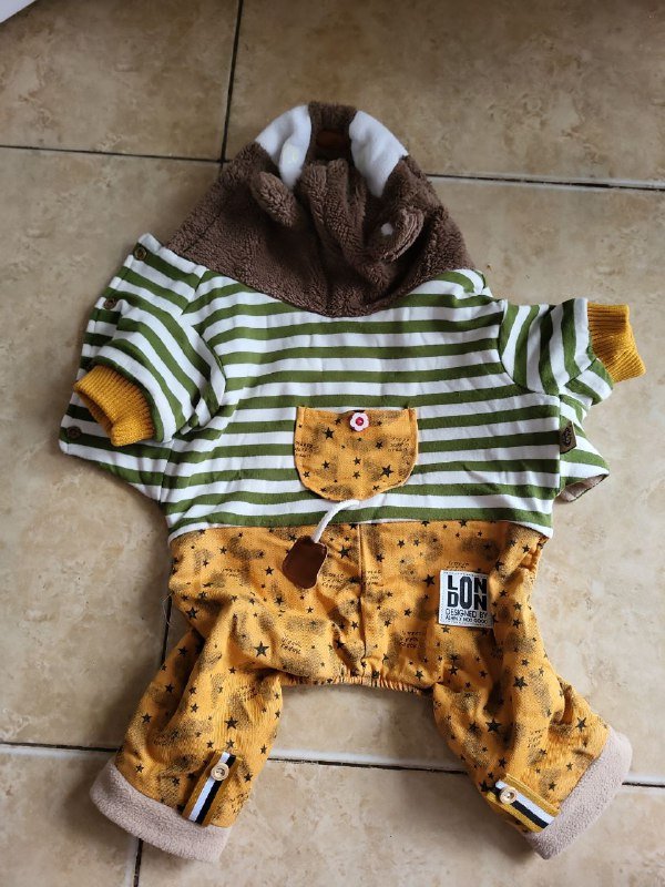 Комбинезон для собачки, переноска, подставка для мисок, лукум, книги, стекло контейнеры, банка