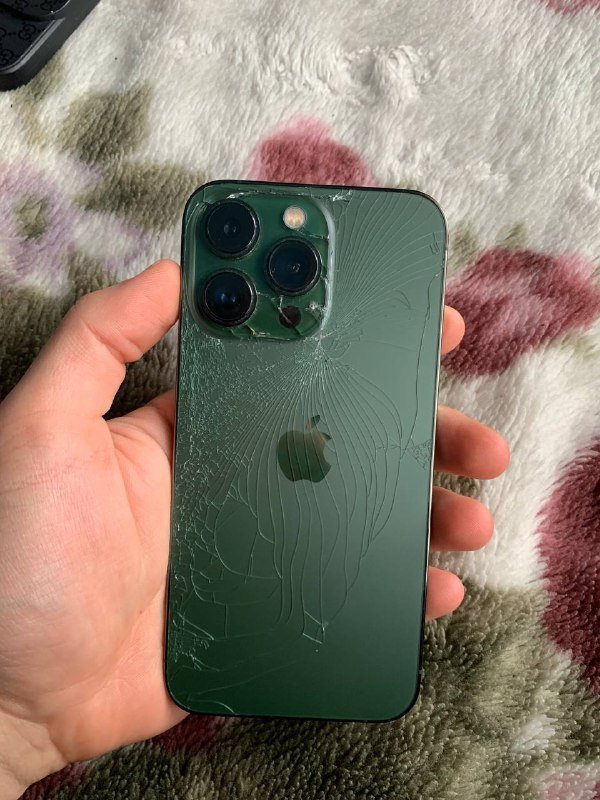 iphone 13 pro, 2 чехла, зарядка 3