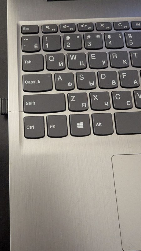 Ноутбук Lenovo IdeaPad 3, Геймпады Logitech, ipega и Noname 3