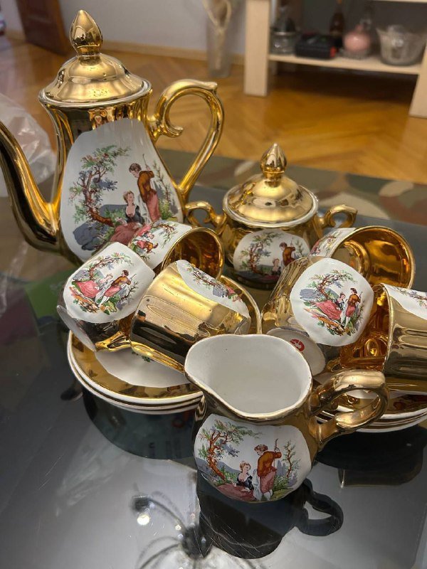 Кофейный сервиз, платье Зара, гранат, браслеты, очки, лоферы, туфли замша 2