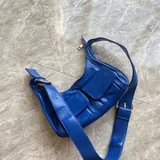 Синяя мини сумка, черная сумка дутик, льняные брюки Zara 3