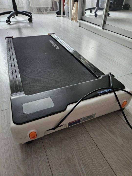 Диван угловой, сумка, коляска 3 в 1, лего набор, холодильник Beko, стиральная машина Samsung, цифровое пианино Yamaha P-105, смартфон Xiaomi Redmi 12, бинокль Б12 советский, беговая дорожка Evo M 10