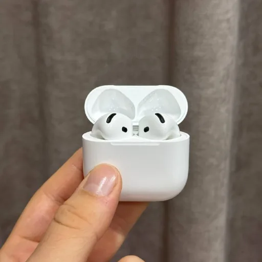 AirPods Pro 2, AirPods 4