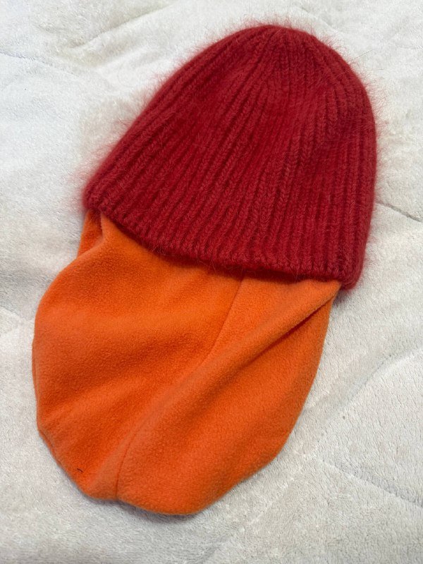 Красная теплая шапка из ангоры или мериноса 2