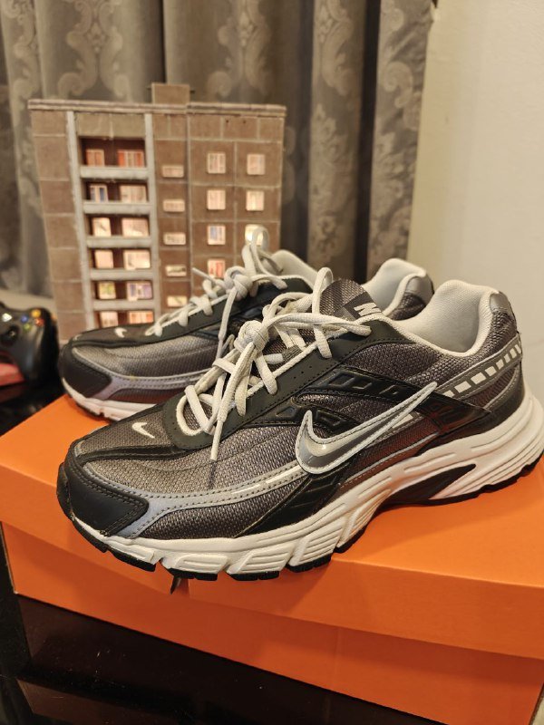 Синие джинсы uniq, черные вельветовые джинсы Levi's, леопардовые джинсы Pull&Bear, вельветовые джинсы Levi's, обувь Nike SB GT, Nike INITIATOR, Adidas YEEZY 450, Crocs Crush Clog 7