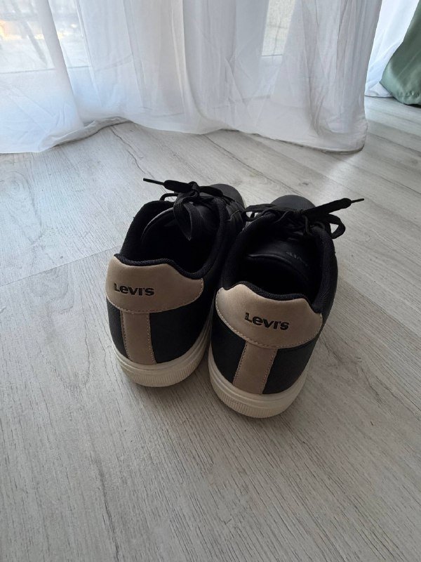 Levis кеды 43 размер мужские 2