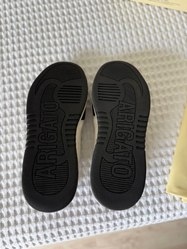 Кеды Axel Arigato, кепка Adidas original 2