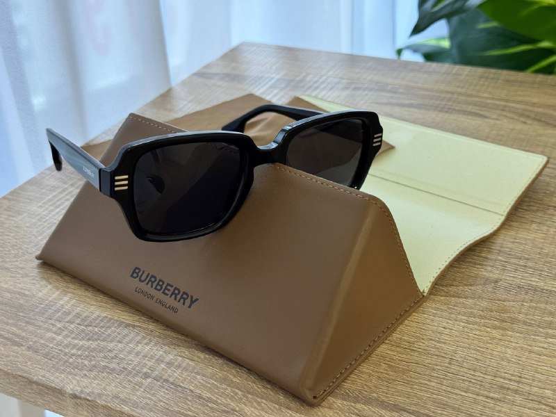 Burberry солнцезащитные очки Eldon 4